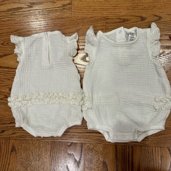 Twin baby girl spring/summer bundle - Picture 4 of 11